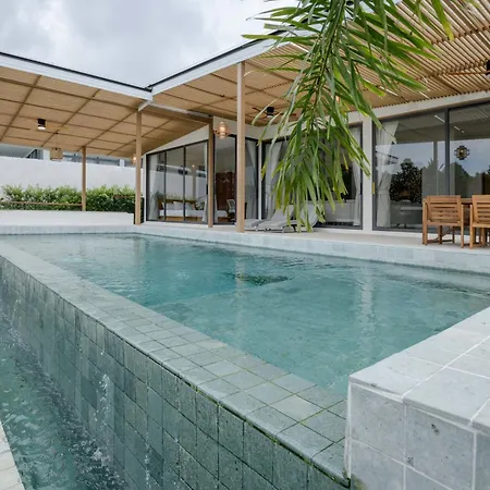 הוילה Tropical Peaceful Poolside Retreat By Sea N' Rent